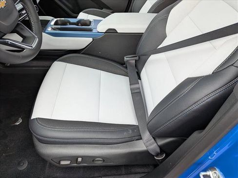 New 2026 Chevrolet Equinox EV LT image 4