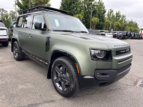 New 2026 Land Rover Defender 110 X-Dynamic SE AWD/4WD image 8