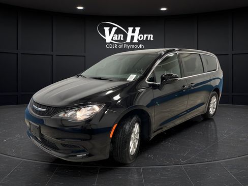 New 2026 Chrysler Voyager LX FWD image 8