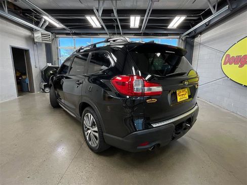 Used 2019 Subaru Ascent Limited image 3