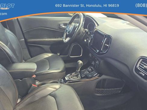 Used 2018 Jeep Compass Latitude w/ Popular Equipment Group FWD image 10