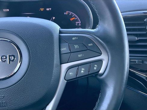 Used 2019 Jeep Grand Cherokee Overland image 13