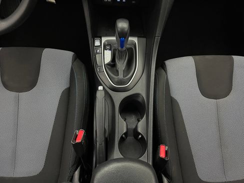 Used 2019 Hyundai Veloster 2.0 FWD image 27