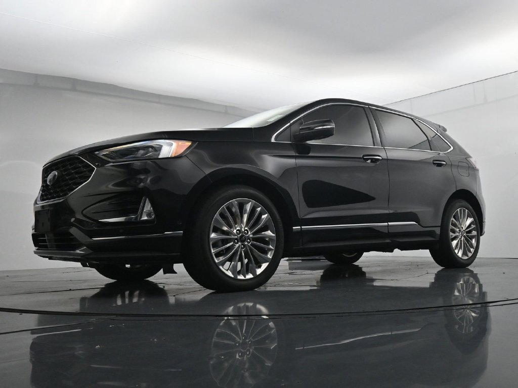 Used 2020 Ford Edge Titanium w/ Equipment Group 301A FWD image 35