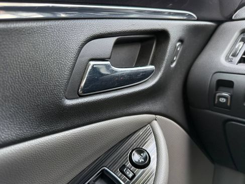 Used 2017 Chevrolet Impala Premier FWD image 28