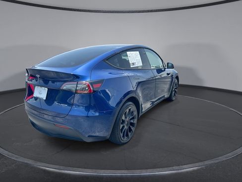 Used 2023 Tesla Model Y Long Range AWD/4WD image 11