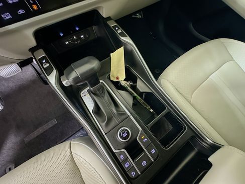 Used 2025 Kia Sorento EX w/ Panoramic Sunroof Package FWD image 22