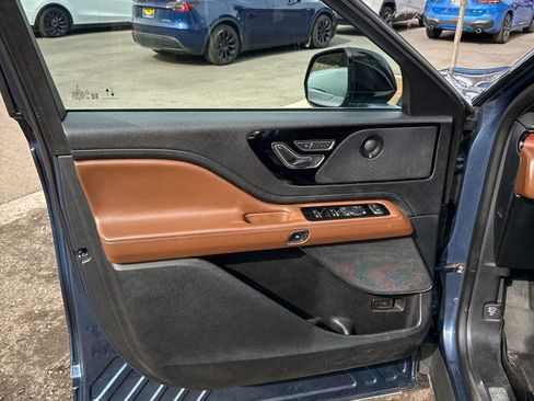 Used 2020 Lincoln Aviator Reserve w/ Elements Package Plus image 18