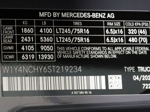 Used 2025 Mercedes-Benz Sprinter 2500 image 23