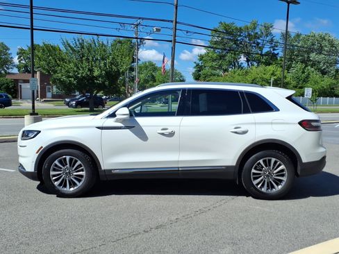 Certified 2022 Lincoln Nautilus Reserve AWD/4WD image 7
