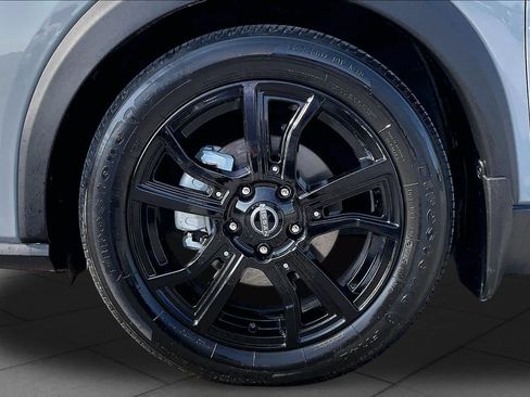 Used 2024 Nissan Kicks SR w/ SR Premium Package FWD image 11