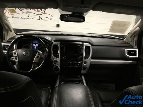 Used 2019 Nissan Titan PRO-4X w/ Pro-4x Convenience Package AWD/4WD image 33