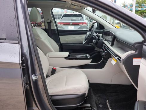 Certified 2025 Hyundai Tucson SEL w/ Tow & Go Package AWD/4WD image 8