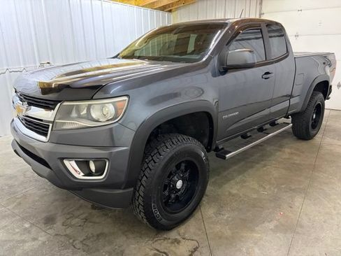 Used 2015 Chevrolet Colorado Z71 AWD/4WD image 3