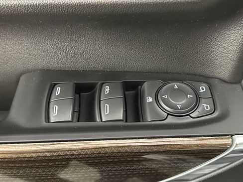 Used 2020 Chevrolet Silverado 1500 LT Trail Boss AWD/4WD image 29