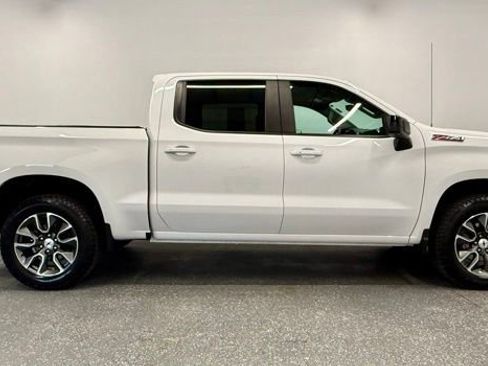 Used 2023 Chevrolet Silverado 1500 RST image 2
