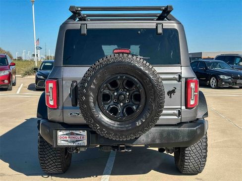 Used 2023 Ford Bronco Wildtrak image 4