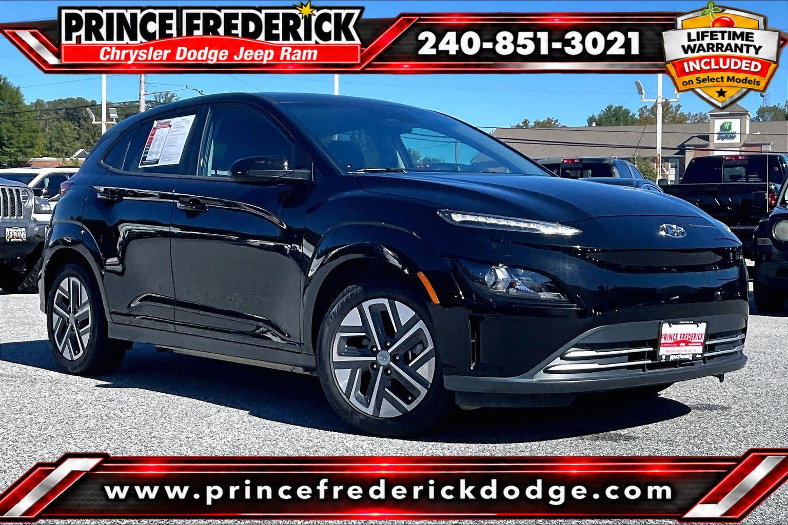 Used 2023 Hyundai Kona SEL FWD image 1