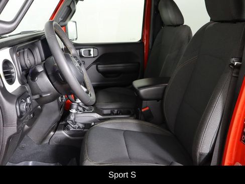 Used 2024 Jeep Wrangler Unlimited Sport AWD/4WD image 16
