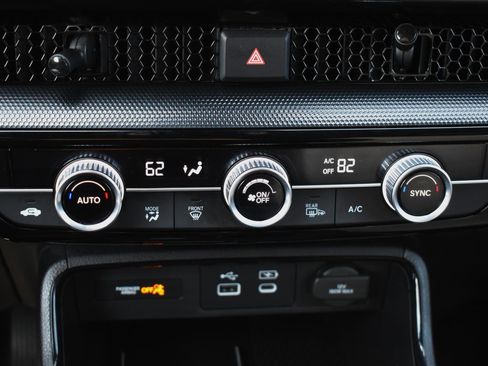 Used 2023 Honda CR-V Sport Touring image 10