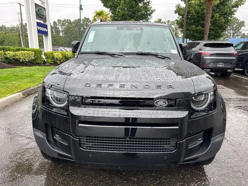 New 2026 Land Rover Defender 110 S AWD/4WD image 9