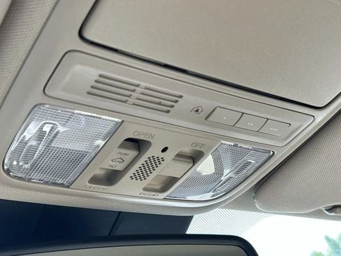 Used 2016 Honda CR-V Touring image 25