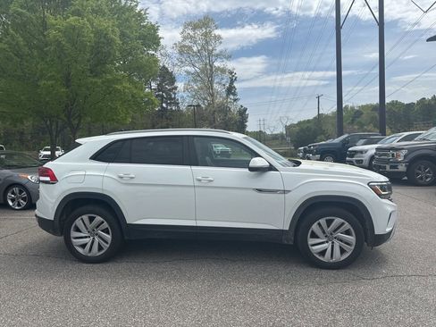 Used 2021 Volkswagen Atlas Cross Sport SE image 4