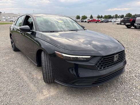 Used 2023 Honda Accord Sport image 13