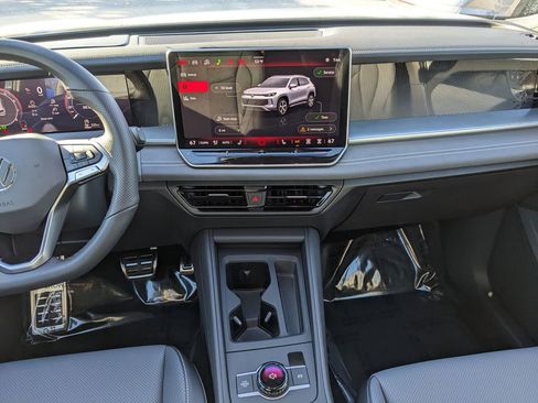 New 2026 Volkswagen Tiguan SE R-Line image 15