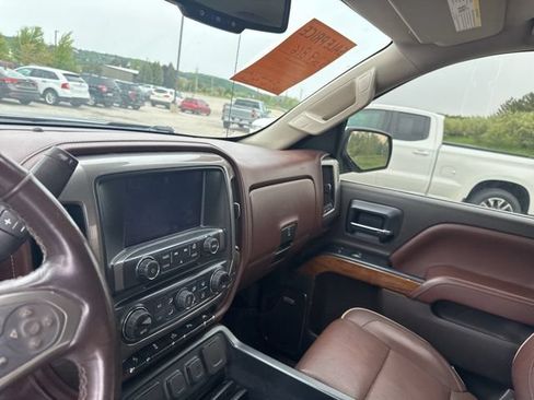 Used 2018 Chevrolet Silverado 1500 High Country AWD/4WD image 37