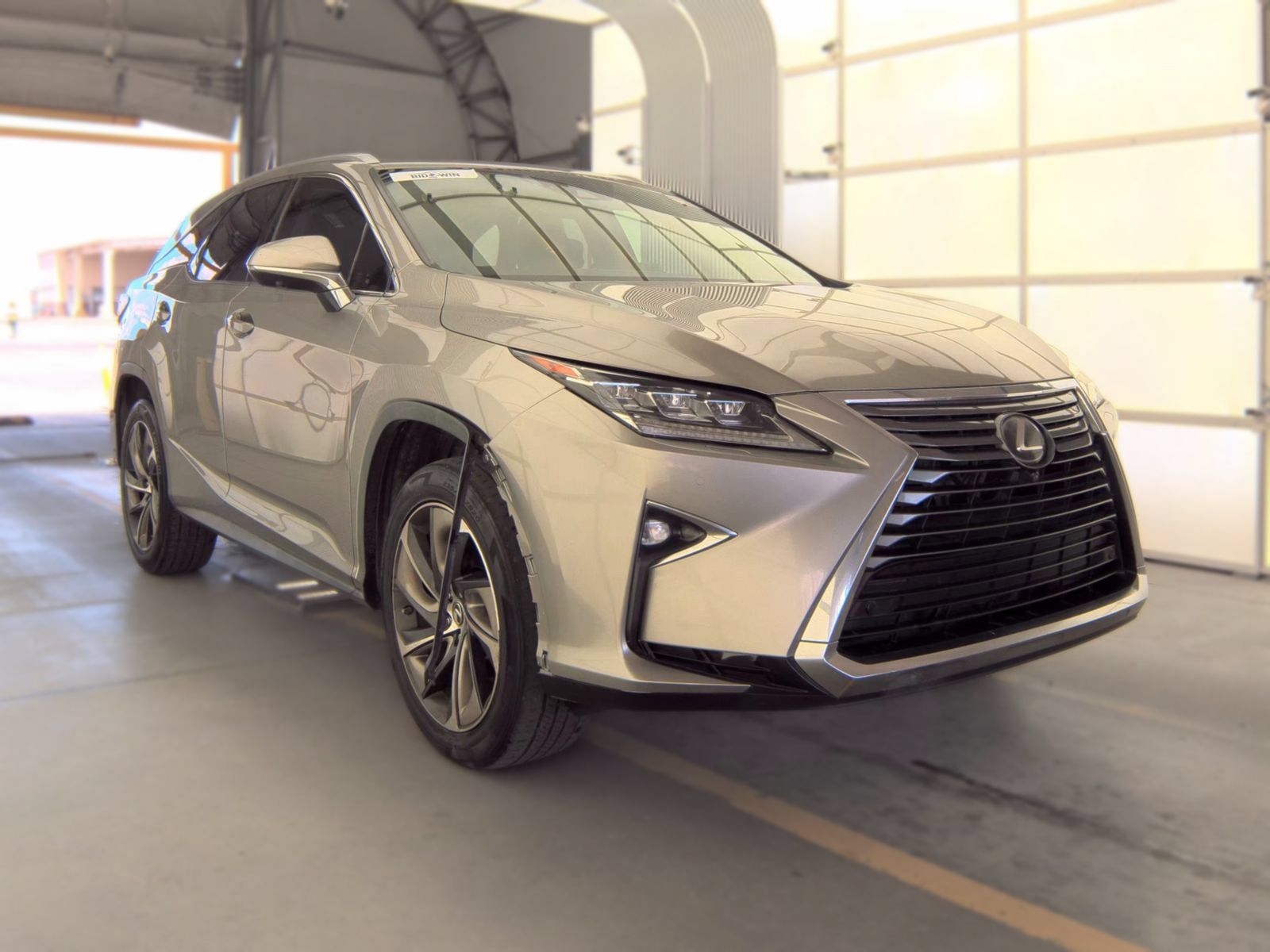 Used 2018 Lexus RX 350L Luxury w/ Accessory Package FWD image 4