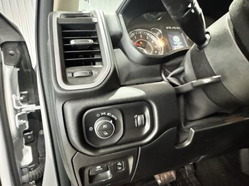 Used 2020 RAM 1500 Big Horn AWD/4WD image 15