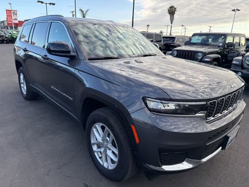 Used 2025 Jeep Grand Cherokee L Laredo RWD image 8