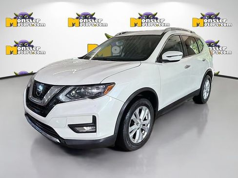Used 2017 Nissan Rogue SV FWD image 1