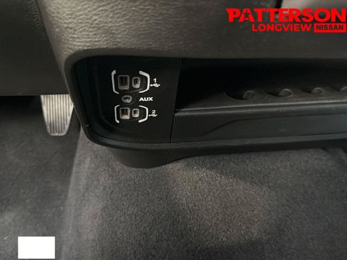 Used 2024 RAM 2500 Big Horn AWD/4WD image 12