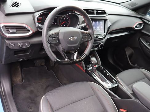 Used 2023 Chevrolet TrailBlazer RS w/ Sun and Liftgate Package image 5