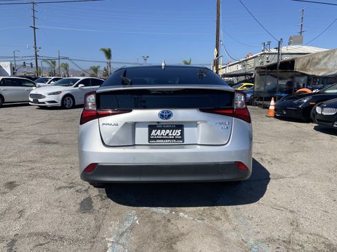 Used 2022 Toyota Prius XLE w/ Advanced Technology Package FWD image 10