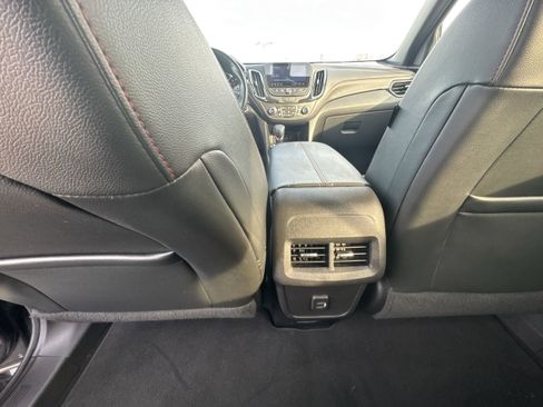 Used 2022 Chevrolet Equinox RS w/ Infotainment Package image 22