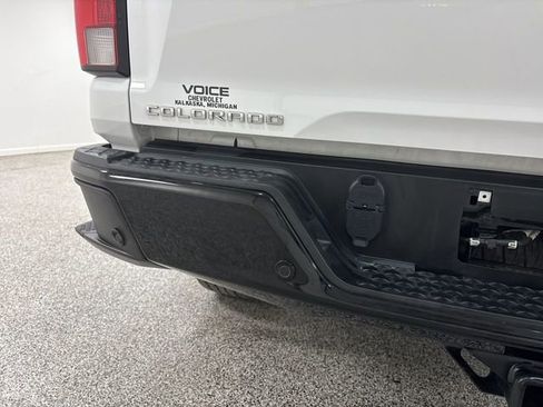Used 2023 Chevrolet Colorado Trail Boss w/ Technology Package image 24