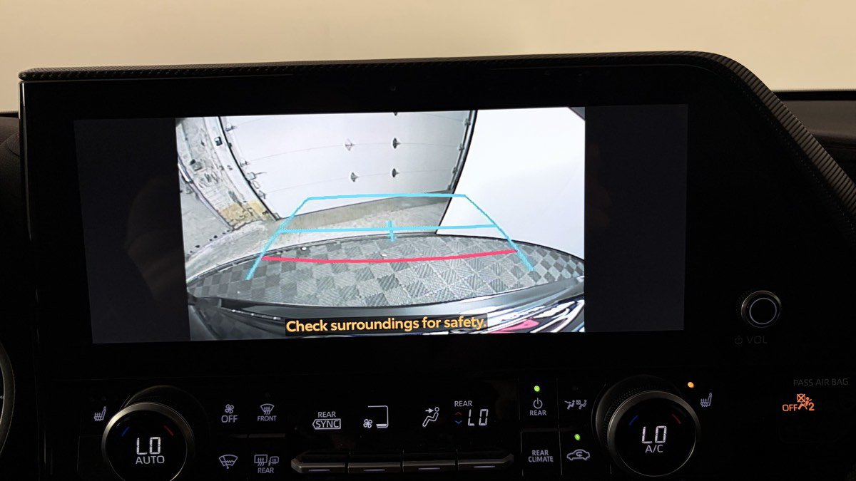 Used 2025 Toyota Highlander XSE AWD/4WD image 23