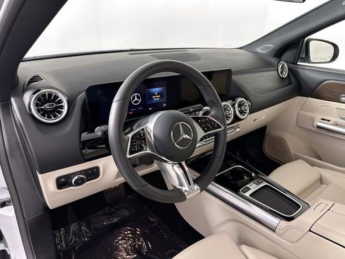Certified 2026 Mercedes-Benz GLA 250 image 9