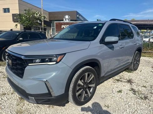 Used 2024 Honda Pilot Touring image 12