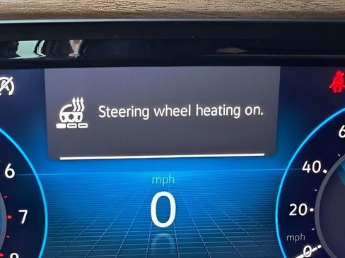 Used 2025 Volkswagen Atlas SE image 27