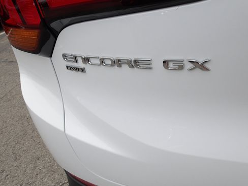 Used 2024 Buick Encore GX Preferred w/ Comfort Package AWD/4WD image 10