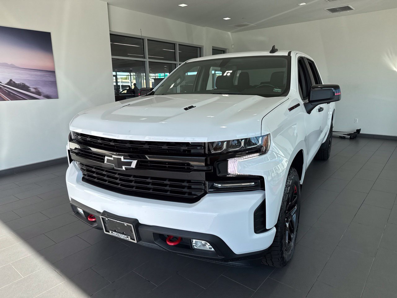 Used 2022 Chevrolet Silverado 1500 RST w/ Redline Edition AWD/4WD image 3