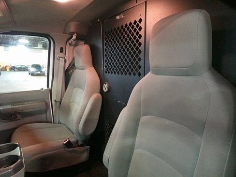 Used 2010 Ford E-350 and Econoline 350 Super Duty image 10