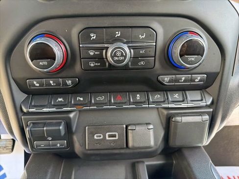 Used 2022 Chevrolet Silverado 1500 High Country image 35