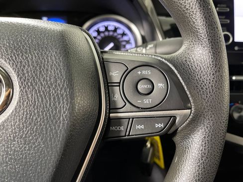 Certified 2022 Toyota Camry LE image 27