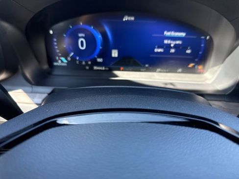 Certified 2022 Ford Explorer Platinum w/ Equipment Group 601A image 32