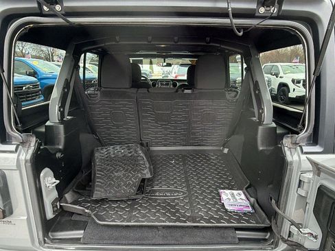 Used 2018 Jeep Wrangler Unlimited Sport S image 12